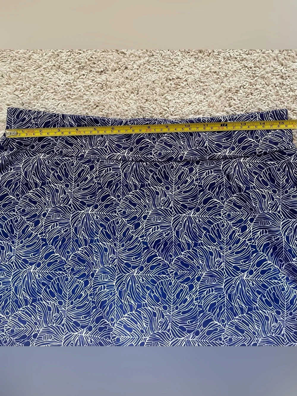 Vineyard Vines Navy and Aqua Performance Skort with White Leaf Print